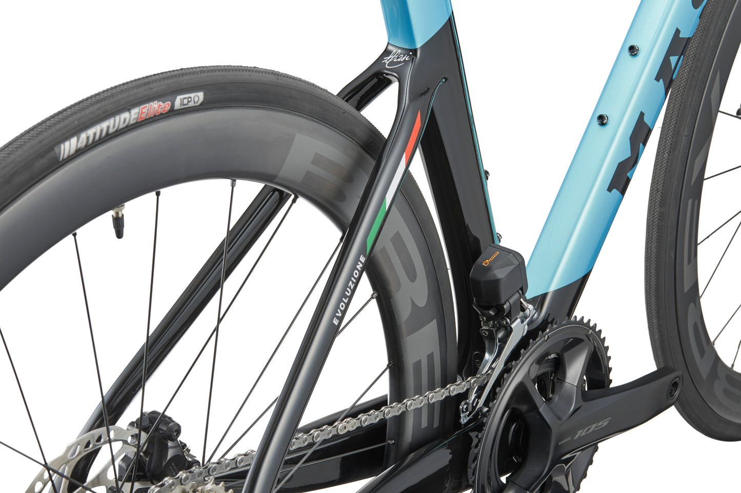 Close-up of the EVOLUZIONE 1, featuring a blue and black design with Maxxis branding and an Italian flag stripe for aerodynamic flair.